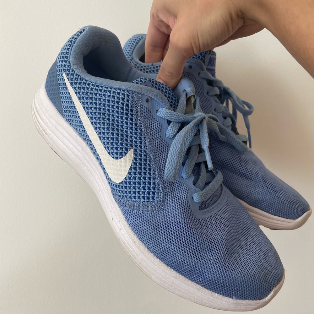 mens light blue nike trainers